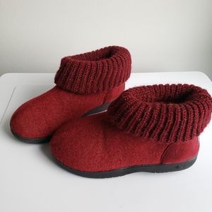 💙Women's Red Memory Foam Bootie Slippers